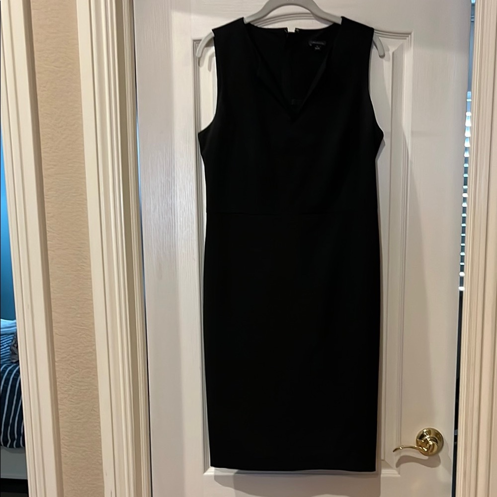Ann Taylor Black Sheath Midi Dress V-Neck Sleeveless, size 8